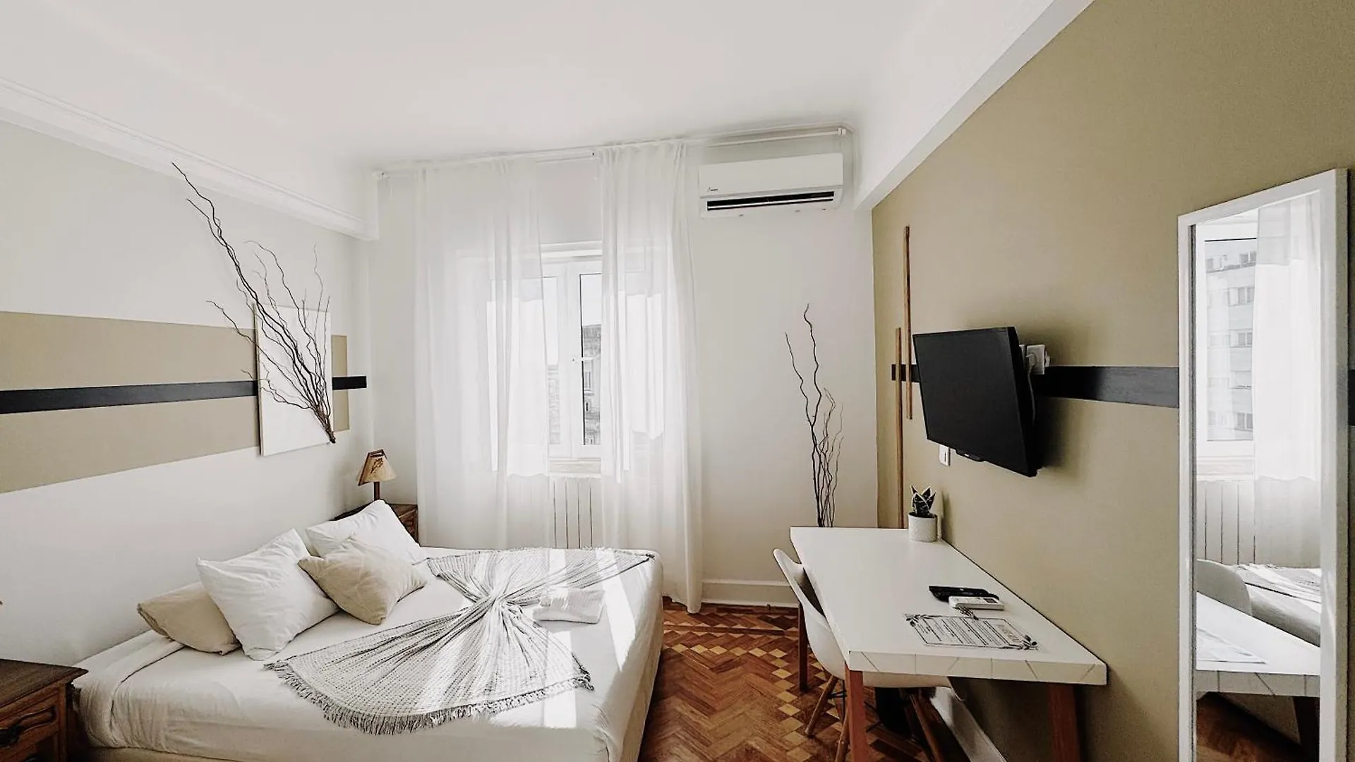 Soar Home L Marques De Pombal L Lisbon Homestay